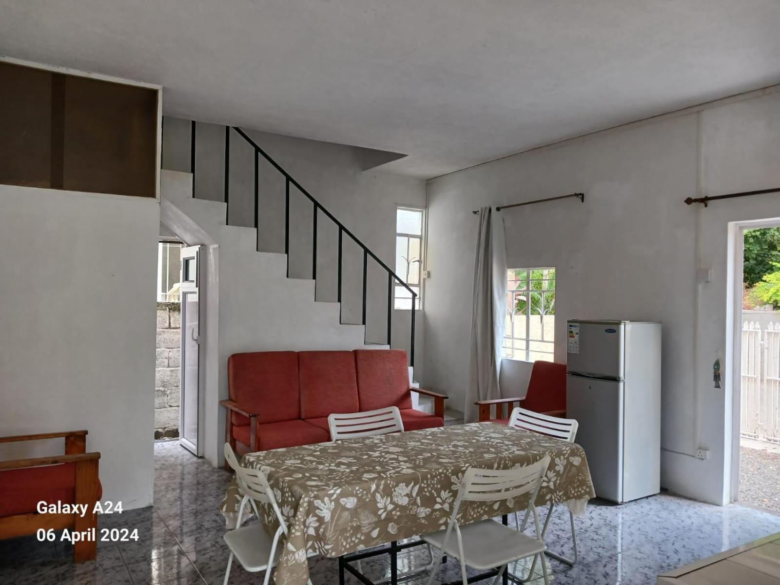 The Tiny House Apartment Riviere Noire Exterior photo